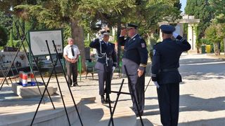 Povodom Dana pobjede kod središnjeg križa na Gradskom groblju položeni vijenci Povodom Dana pobjede kod središnjeg križa na Gradskom groblju položeni vijenci
