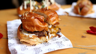 Adventske kućice su otvorile vrata, gastro ponuda je bolja i raznovrsnija nego ikad