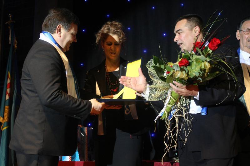 Grad Biograd na moru odrzao je svecanu sjednicu na kojoj su urucene zahvalnice zasluznim gradjanima. Sjednici su nazocili i generali Ante Gotovina i Mladen Markac koji je proglasen za pocasnog gradjanina. Photo: Dino Stanin/PIXSELL