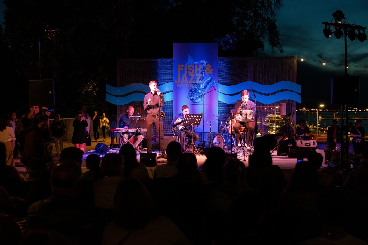 Juazz Fish Muraj postao ljetna pozornica, započeo Fish & Jazz Festival - eZadar.hr