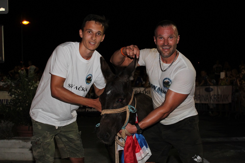 10. međunarodna trka tovarov Tisno 2015