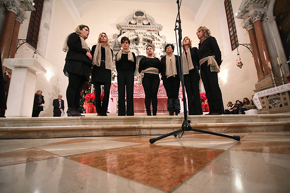 Božićni klapski koncert u crkvi Sv. Frane (foto:Saša Čuka)