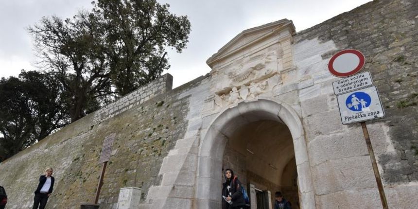 Pri kraju radovi na sanaciji vrata sv. Krševanu u zadarskom Muraju. Foto: Dino Stanin/PIXSELL Pri kraju radovi na sanaciji vrata sv. Krševanu u zadarskom Muraju. Foto: Dino Stanin/PIXSELL