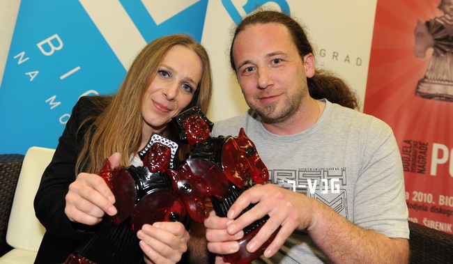 Biograd na moru, 150510
Cetvrta i posljednja vecer Porina u Biogradu na moru. 
Na slici: Clanovi grupe Nola
Foto: Andrija Lucic / CROPIX