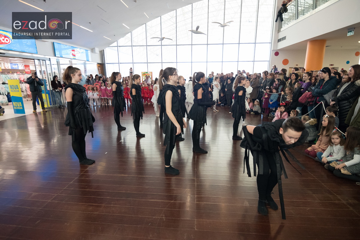 Plesni karneval u City Galleriji Plesni karneval u City Galleriji