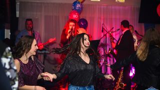 U Famous beach and grill baru Rockatansky bend proslavio je 20 godina djelovanja U Famous beach and grill baru Rockatansky bend proslavio je 20 godina djelovanja