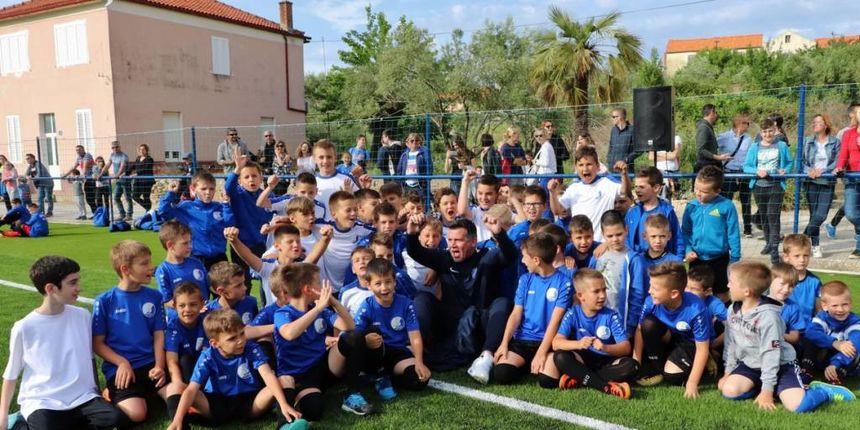 Igralište Sutomiščica