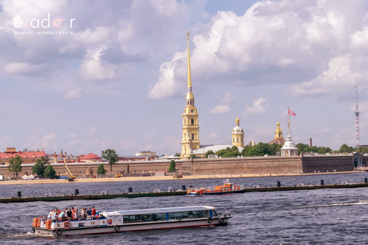 Đir po čudesno lijepom St. Petersburgu Đir po čudesno lijepom St. Petersburgu