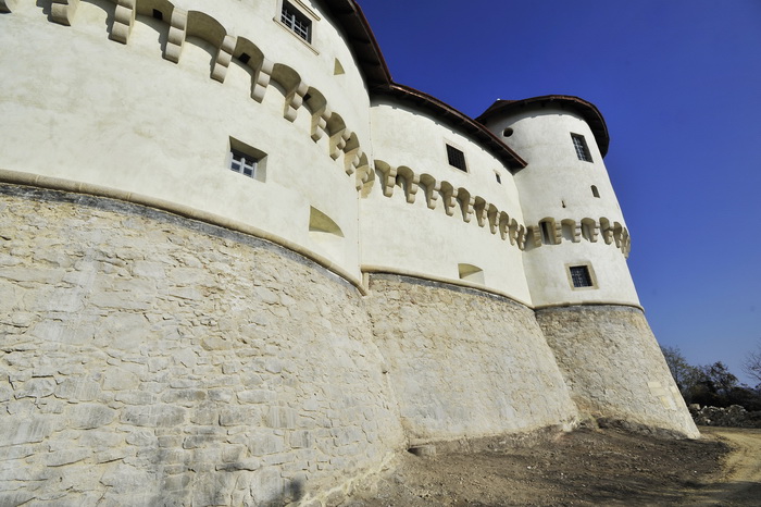 Desinic, 131111.
Otvorenje dvora Veliki tabor nakon restauratorskih radova. Izmedju ostalih, na otvorenju su prisustvovali i ministar kulture Jasen Mesic, te potpredsjednik Hrvatskog sabora Ivan Jarnjak.
Foto: Boris Kovacev / CROPIX Desinic, 131111.
Otvorenje dvora Veliki tabor nakon restauratorskih radova. Izmedju ostalih, na otvorenju su prisustvovali i ministar kulture Jasen Mesic, te potpredsjednik Hrvatskog sabora Ivan Jarnjak.
Foto: Boris Kovacev / CROPIX