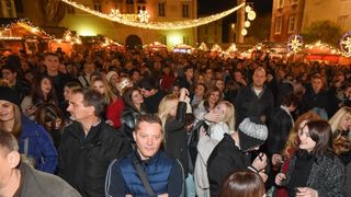 Advent u Zadru: Neponovljivi Neno Belan ponovo oduševio Zadrane. Foto: Dino Stanin/PIXSELL Advent u Zadru: Neponovljivi Neno Belan ponovo oduševio Zadrane. Foto: Dino Stanin/PIXSELL