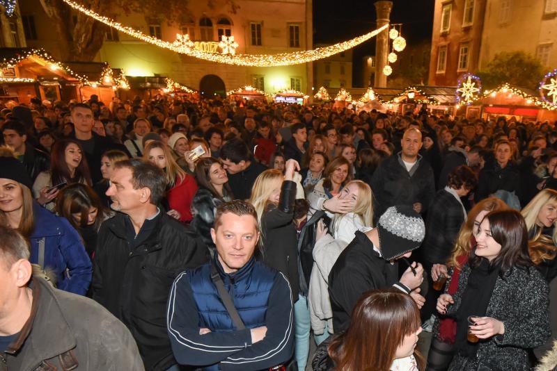 Advent u Zadru: Neponovljivi Neno Belan ponovo oduševio Zadrane. Foto: Dino Stanin/PIXSELL Advent u Zadru: Neponovljivi Neno Belan ponovo oduševio Zadrane. Foto: Dino Stanin/PIXSELL