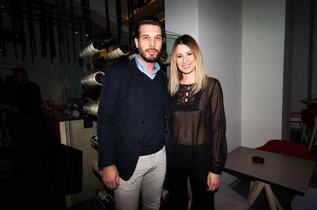 Jučer je Zagreb postati bogatiji za još jednu destinaciju za opuštanje Bistroteka Bar, u kojoj će svi posjetitelji moći uživati u bogatoj ponudi whiskey-a, cognaca, gina, ruma, koktela, kojeg će prepoznati svi ljubitelji ovog jedinstvenog užitka. Dobru Jučer je Zagreb postati bogatiji za još jednu destinaciju za opuštanje Bistroteka Bar, u kojoj će svi posjetitelji moći uživati u bogatoj ponudi whiskey-a, cognaca, gina, ruma, koktela, kojeg će prepoznati svi ljubitelji ovog jedinstvenog užitka. Dobru