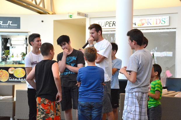 Supernova: Nogometno ludilo i izvlačenje dobitnika automobila Audi A1 Supernova: Nogometno ludilo i izvlačenje dobitnika automobila Audi A1