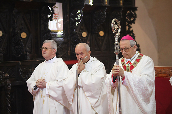 Božićno misno slavlje u katedrali sv. Stošije (foto:Saša Čuka)