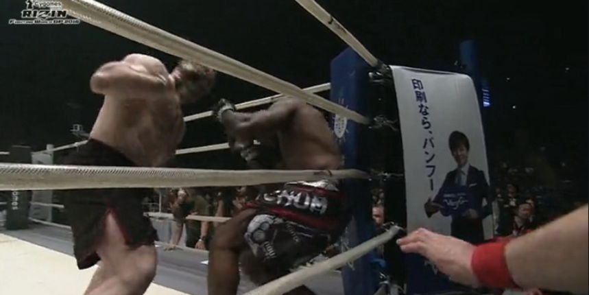 Mirko Filipović u drugoj rundi nokautirao Muhammeda Lawala