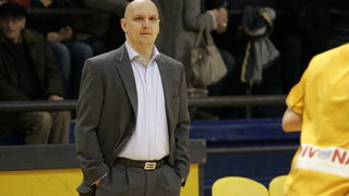 Split, 090413.
Kosarkaska utakmica 4. kola A1 kosarkaske lige Split Zadar odigrana je u dvorani na Gripama.
Na fotografiji: trener Splita Mladen Erjavec
Foto : Jakov Prkic / Cropix Split, 090413.
Kosarkaska utakmica 4. kola A1 kosarkaske lige Split Zadar odigrana je u dvorani na Gripama.
Na fotografiji: trener Splita Mladen Erjavec
Foto : Jakov Prkic / Cropix