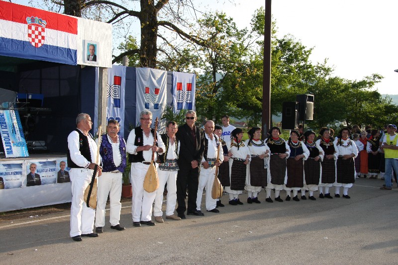 HDZ-ov predizborni skup u Gračacu (Foto: P. Sikirić)