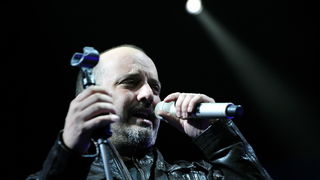 Skoplje, 240110.
Humanitarni koncert odrzan u Skoplju na kome su izvodjaci premijerno pjevali pjesme koje je komponirao Tose Proeski.
Na fotografiji: Toni Cetinski.
Foto: Maja Zlatevska / CROPIX Skoplje, 240110.
Humanitarni koncert odrzan u Skoplju na kome su izvodjaci premijerno pjevali pjesme koje je komponirao Tose Proeski.
Na fotografiji: Toni Cetinski.
Foto: Maja Zlatevska / CROPIX