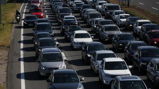 Gužve na naplatnim kućicama Lučko u smjeru mora