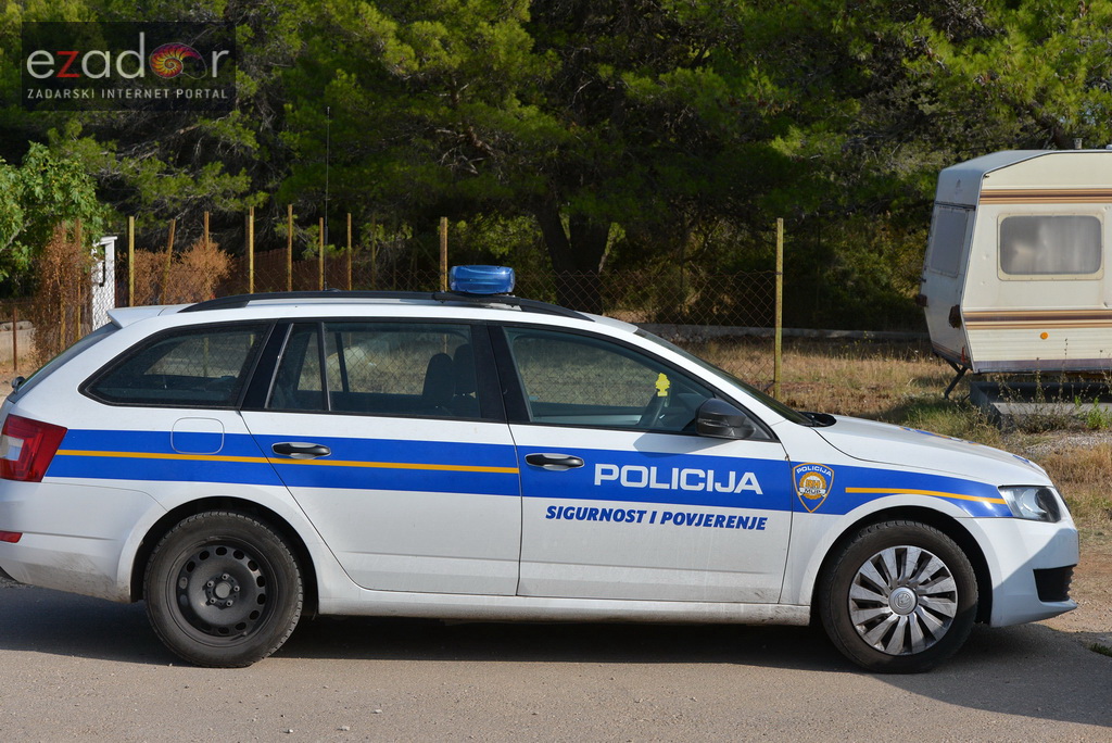 Zračne i kopnene vatrogasne snage u rekordnom roku lokalizirale požar između Dikla i Kožina