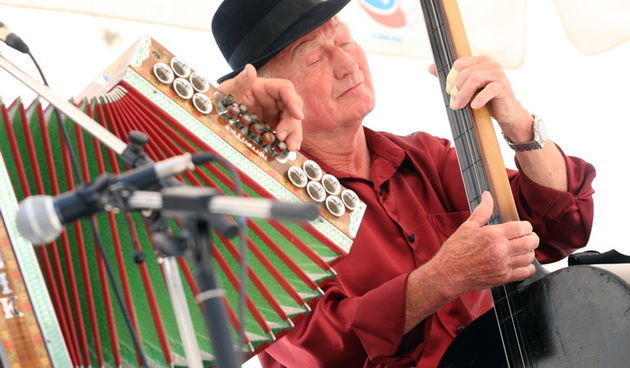 Zadar, 120512.
Danas je u Domu hrvatske mladezi u Zadru odrzan dan Nacionalnih manjina Zadarske zupanije, albanke, bosnjacke, madjarske, makedonske, slovenske, srpske i talijanske. Nacionalne manjine su svoju kulturu predstavile kroz pjesmu,ples i tradici