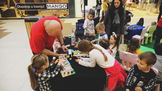 Uskrsni zeko u Supernova centru