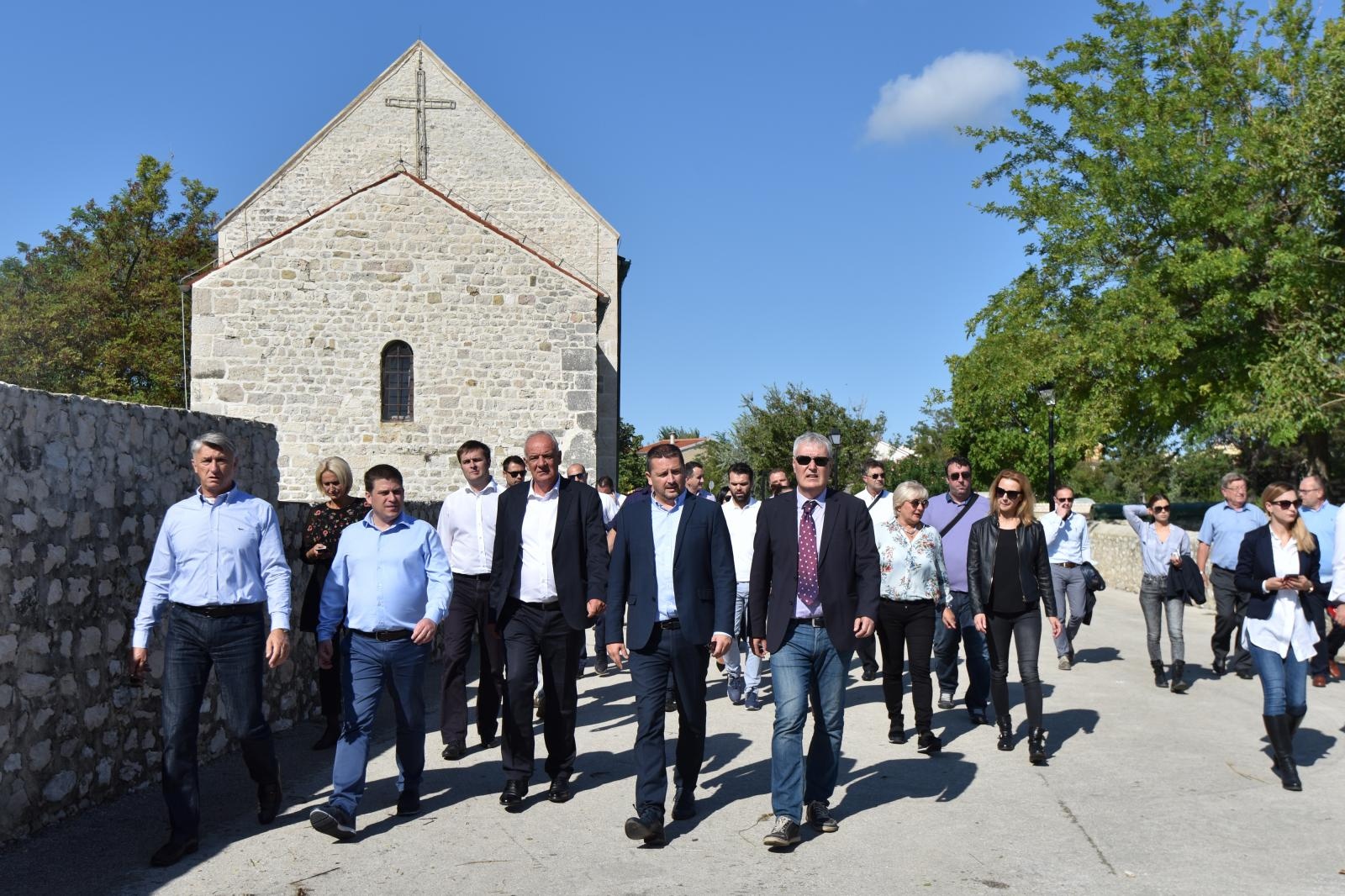 Ministri Butković i Ćorić obišli poplavljena područja u Zadarskoj županiji