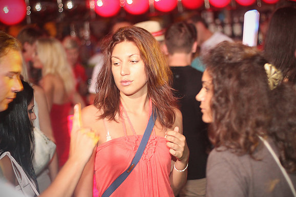 Brandon Morales u Maraschino baru (foto:Saša Čuka) Brandon Morales u Maraschino baru (foto:Saša Čuka)