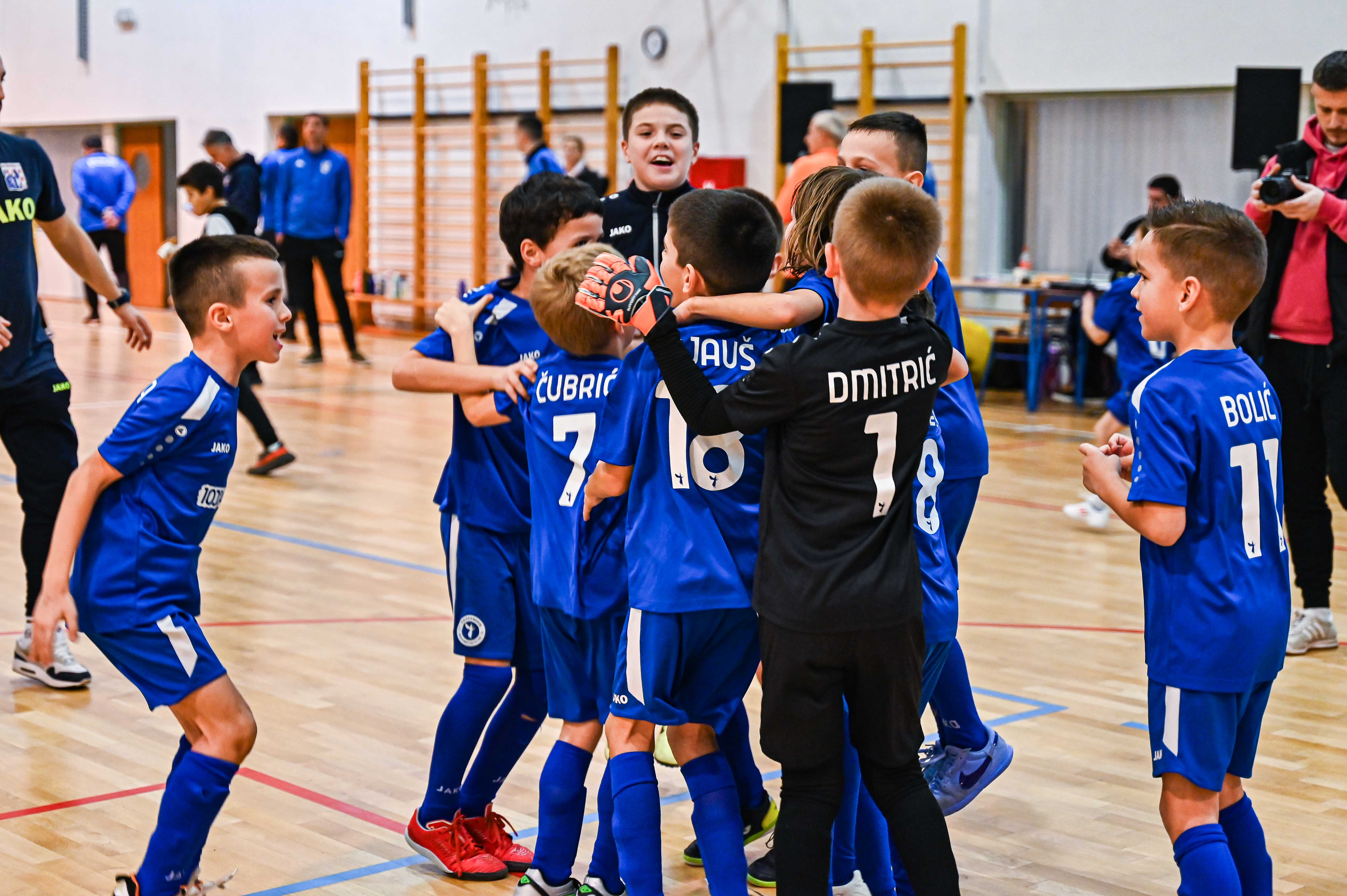 1.Cateleya indoor Cup 1.Cateleya indoor Cup