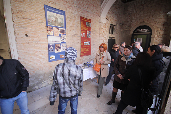 Kneževa palača: Izložba likovnih djela za pomoć Domu za odgoju djece i mladeži Kneževa palača: Izložba likovnih djela za pomoć Domu za odgoju djece i mladeži