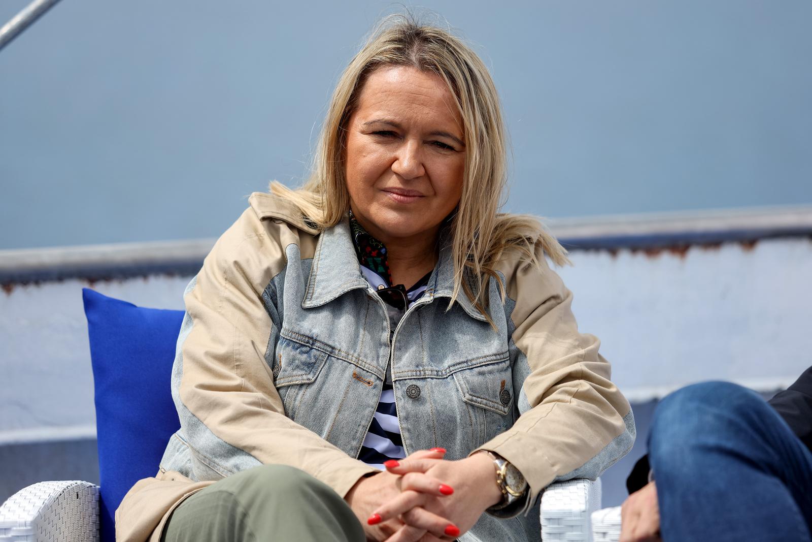 Ekološka manifestacija “Uz more, za more: zelena misija za održivu budućnost Hrvatske” održala se danas na plivarici Škoda koja je jutros u 11 sati isplovila iz zadarske luke Gaženica prema Ugljanu gdje će se provela akcija izvlačenja odbačenih ribarskih Ekološka manifestacija “Uz more, za more: zelena misija za održivu budućnost Hrvatske” održala se danas na plivarici Škoda koja je jutros u 11 sati isplovila iz zadarske luke Gaženica prema Ugljanu gdje će se provela akcija izvlačenja odbačenih ribarskih