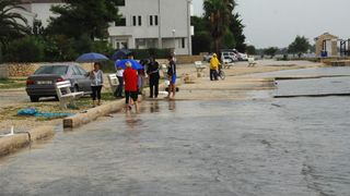Otok Vir gotovo je potopljen uslijed jakog kišnog i grmljavinskog nevremena koje traje već drugi dan, Photo: Damir Špehar/PIXSELL Otok Vir gotovo je potopljen uslijed jakog kišnog i grmljavinskog nevremena koje traje već drugi dan, Photo: Damir Špehar/PIXSELL