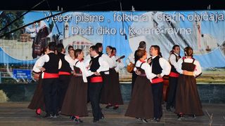 4. po redu večer pisme, folklora i starih običaja “Dođi diko u Kotare ravne – Zemunik 2012.”, foto: Željko Šarić