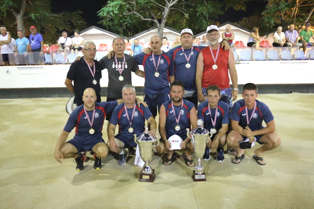 Boćari Marinića iz Viškova kod Rijeke osvojili boćarski Kup Hrvatske na završnom turniru u Viru Boćari Marinića iz Viškova kod Rijeke osvojili boćarski Kup Hrvatske na završnom turniru u Viru