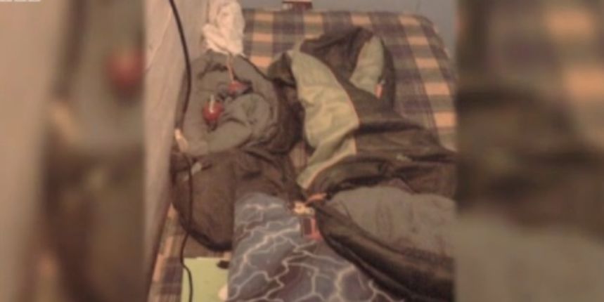 Zatočen u spremištu, screenshot youtube Zatočen u spremištu, screenshot youtube