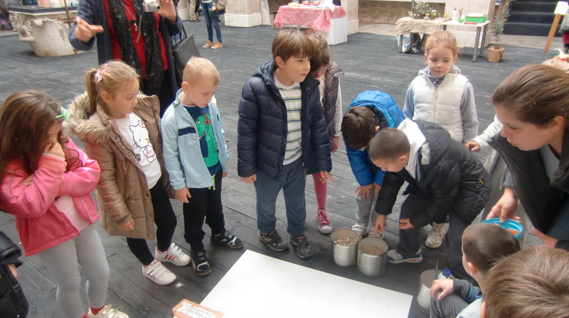 Radionica “Stari zadarski obrti” za najmlađe Zadrane, djeca iz vrtića Radionica “Stari zadarski obrti” za najmlađe Zadrane, djeca iz vrtića