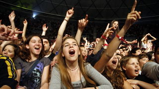 Zadar, 070510 
Koncert Zlatana Stipisica Gibonnija u kosarkaskoj dvorani Kresimira Cosica u Zadru.
Foto: Jure Miskovic / CROPIX