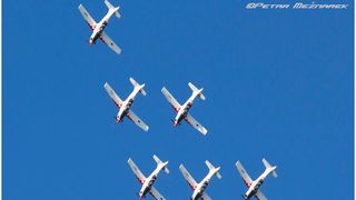 Međunarodni aeromiting u mađarskom Kecskemetu, 3. kolovoza, Krila Oluje, foto: Petar Mežnarek Međunarodni aeromiting u mađarskom Kecskemetu, 3. kolovoza, Krila Oluje, foto: Petar Mežnarek