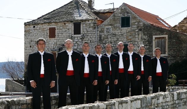 Snimanje spota za pjesmu “Ružo crvena”