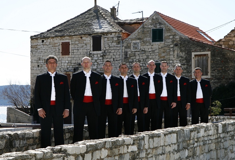 Snimanje spota za pjesmu “Ružo crvena”