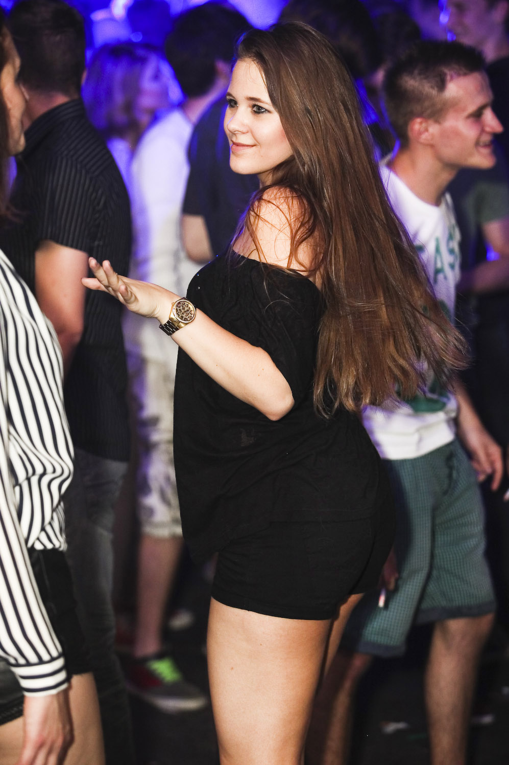 Zagreb, 28.06.2014. – A SADA PRAVAC: ZRCE – Na zatvaranju klupske sezone u punom Aquariusu (A2), Deejay Hrc (resident Zrce Spring Break festivala) dobru vibru ucinio je izvrsnom. Partijalo se do jutra uz najbolje iz EDM/commercial/trap/bass tvornice.