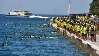 Jubilarni 10. dm Millennium Jump na zadarskoj rivi, Photo: Dino Stanin/PIXSELL Jubilarni 10. dm Millennium Jump na zadarskoj rivi, Photo: Dino Stanin/PIXSELL