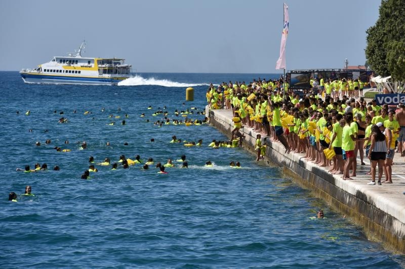 Jubilarni 10. dm Millennium Jump na zadarskoj rivi, Photo: Dino Stanin/PIXSELL Jubilarni 10. dm Millennium Jump na zadarskoj rivi, Photo: Dino Stanin/PIXSELL