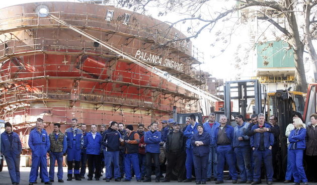 Rijeka, 280213.
U brodogradilistu 3. maj odrzan je skup radnika pod sloganom Akcija za spas 3. maja u organizaciji Sindikata metalaca Hrvatske – Industrijski sindikat, Sindikata 3. maja i Sindikata Istre i Kvarnera. 
Skup je organiziran protiv politike ne