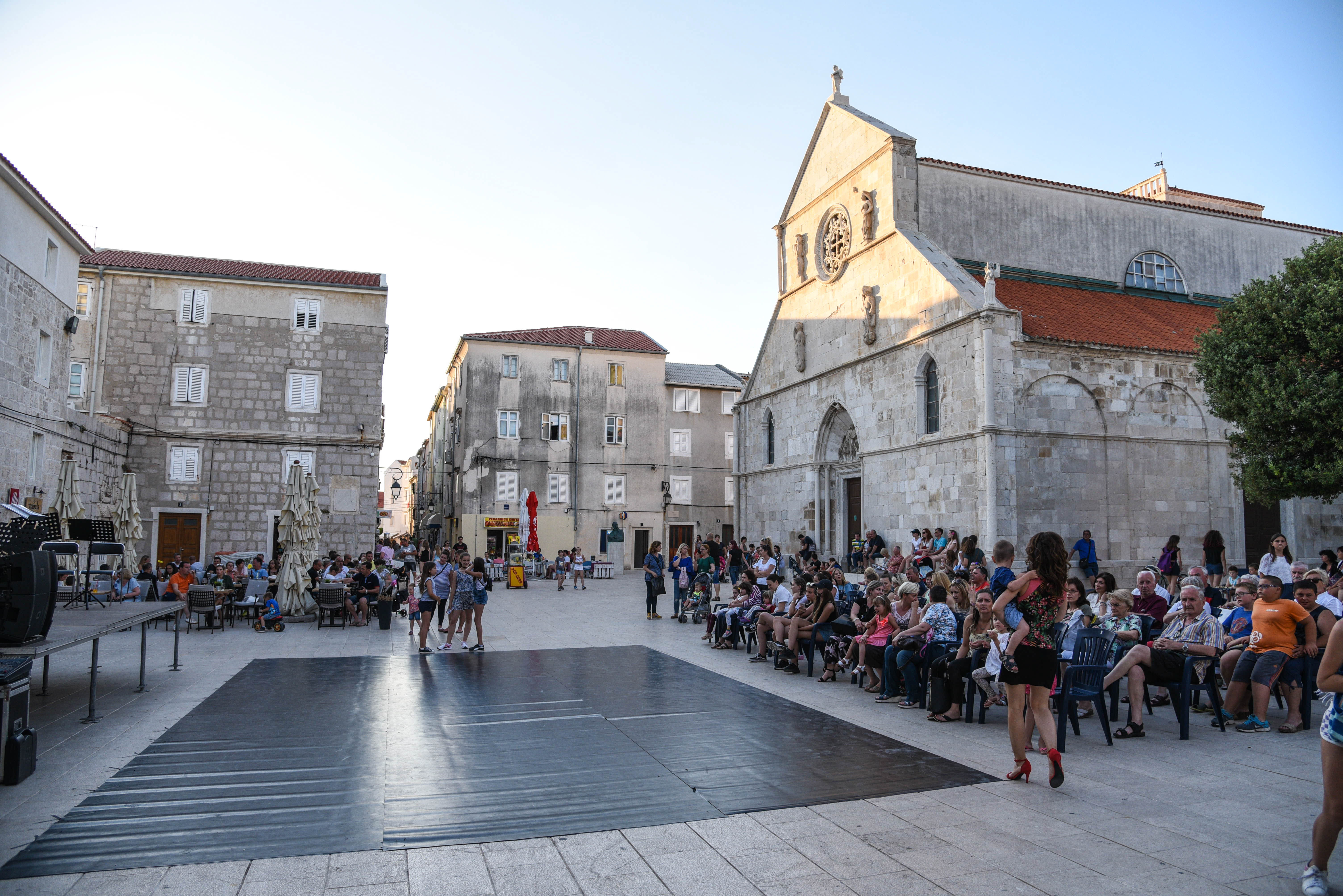 Pag, plesna udruga Kissa