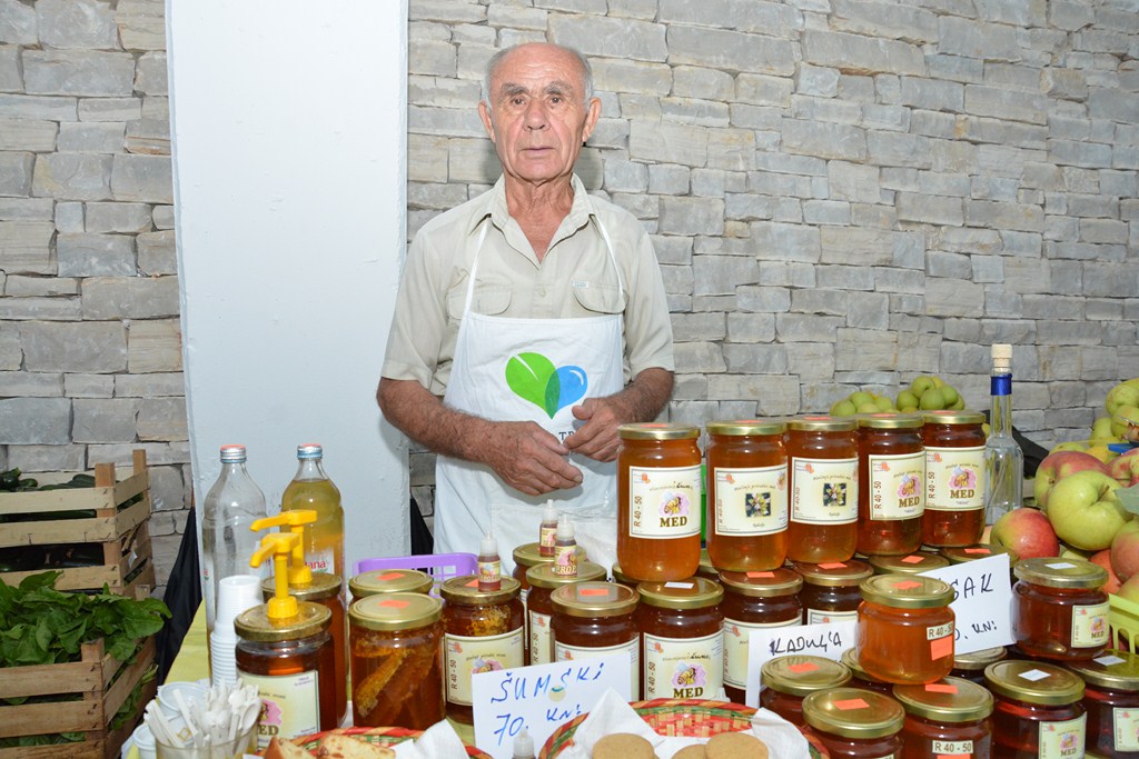 Prva godišnjica rada Seljačke tržnice, foto: Iva Perinčić Prva godišnjica rada Seljačke tržnice, foto: Iva Perinčić