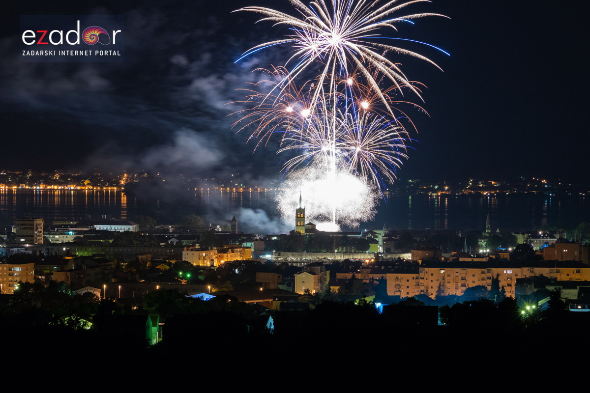 Vatromet u povodu Dana pobjede i domovinske zahvalnosti