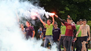 Zadar, 170513. 
Danas su se ucenici zavrsnih razreda zadarskih srednjih skola oprostili od skolskih klupa tradicionalnom Norijadom. 
Uz neizostavni alkohol, pjesmu i prosipanje brasna i jaja po centru grada, nakratko su privukli pozornost prolaznika na se