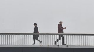 Zadar već treći dan okovan gustom maglom. Foto: Dino Stanin/Pixsell