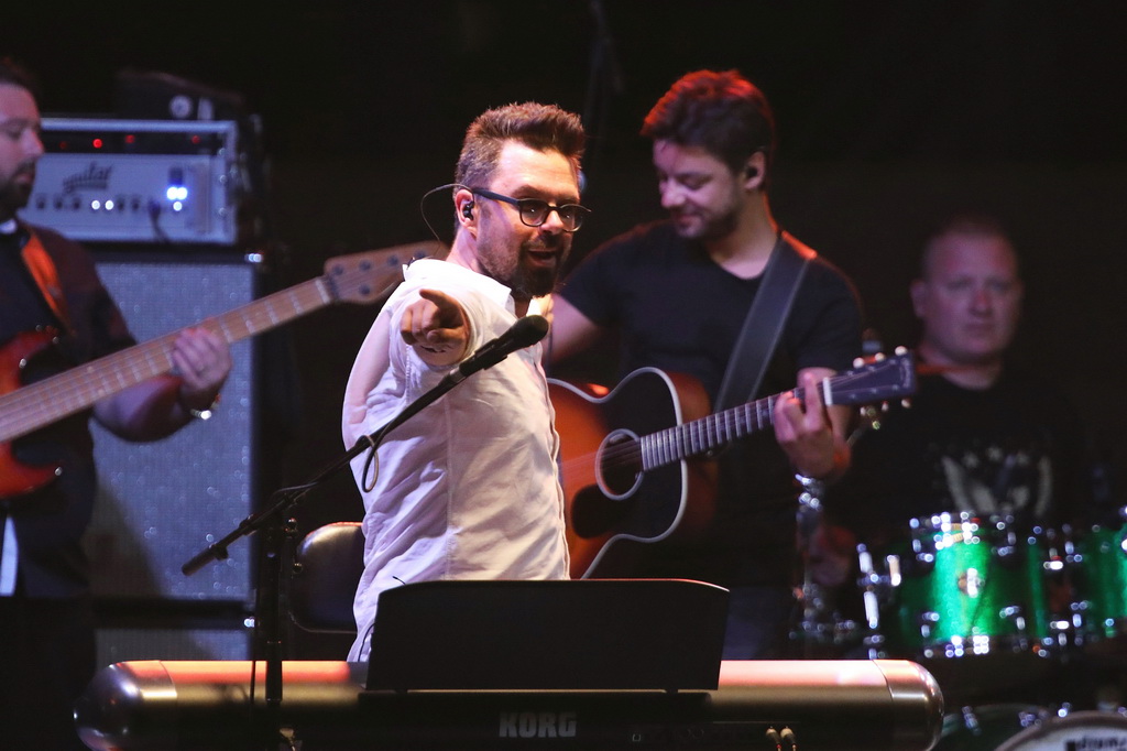 Fenomenalni Petar Grašo raspjevao i rasplesao Biograd Fenomenalni Petar Grašo raspjevao i rasplesao Biograd